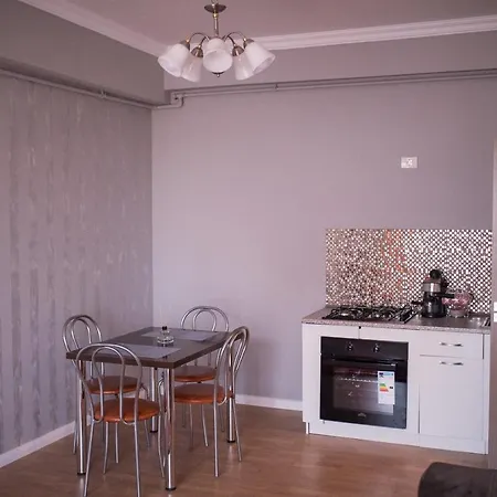 Apartel Nickos Lägenhet Năvodari